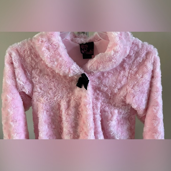 Girls Rule Pink Fluffy Soft Faux Fur Furry Button Jacket Black Bow Size 6X - Picture 7 of 16
